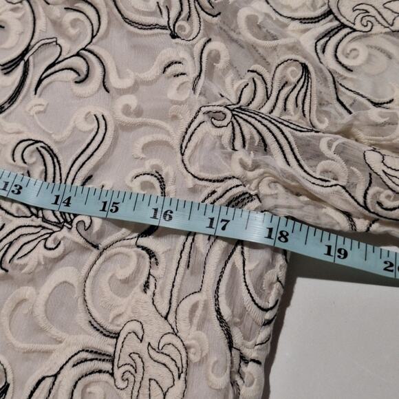 Alice + Olivia Sheer 100% Silk Blouse Women's Small Embroidered Lined Chiffon - Picture 6 of 9